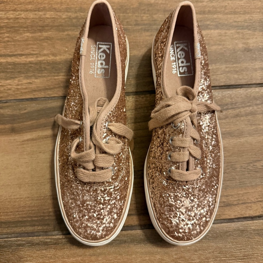 Celebrations by Keds Champion Glitter Sneaker
Women's Sz. 5/ Youth Sz. 3 NWOT - Picture 8 of 8